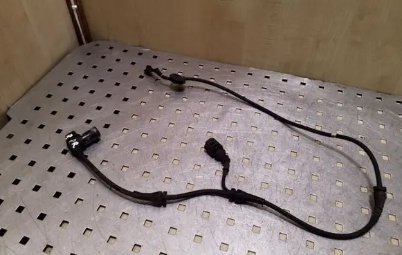 Audi A4 S4 B7 8E 8H Front ABS sensor wiring 0265006808