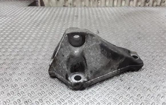 BMW 5 E60 E61 Fuel pump bracket 7804376