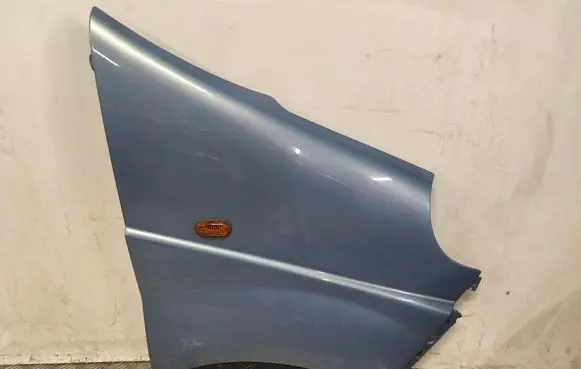 Opel Vivaro Fender
