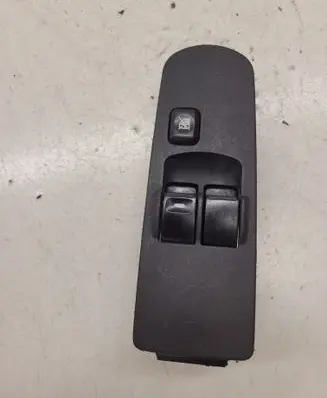Mitsubishi Colt Electric window control switch MR587959