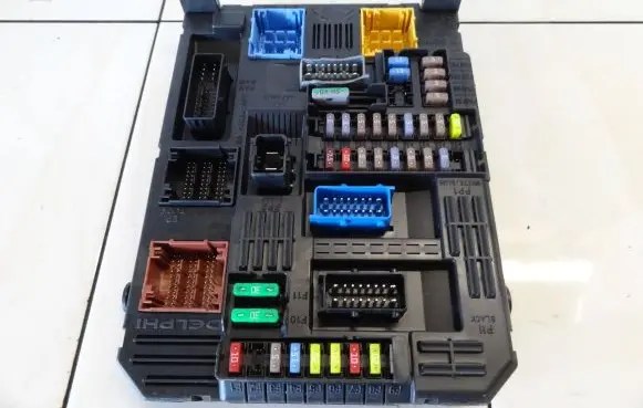 Opel Grandland X BSM Control unit 9830813080-00