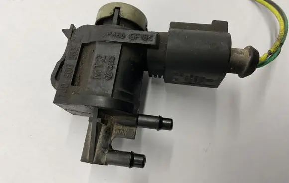 Volkswagen PASSAT B5.5 Turbo solenoid valve 1J0906283C