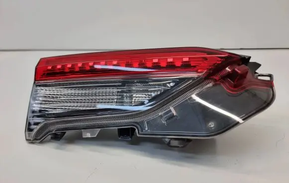 Tailgate rear/tail lights