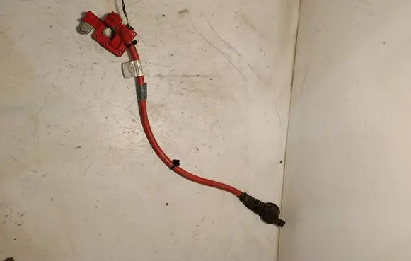 Positive cable (battery)