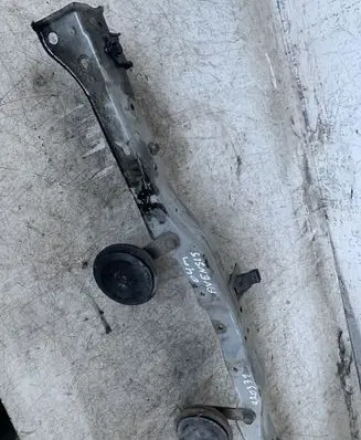 Toyota Avensis T250 Top upper radiator support slam panel
