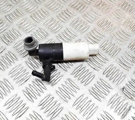 Land Rover Discovery 3 - LR3 Windscreen/windshield washer pump