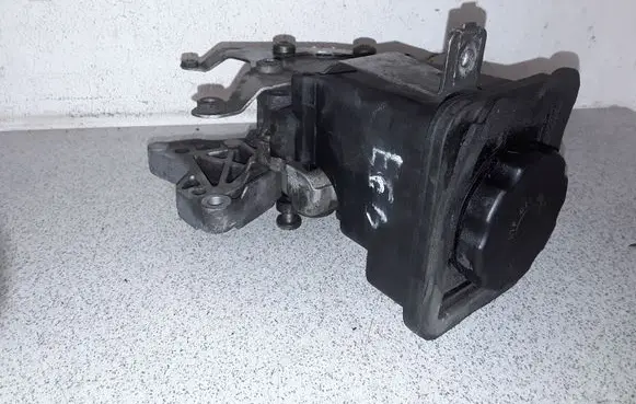 BMW 5 E39 Power steering pump 2247556 7693974
