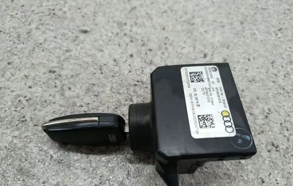 Audi A6 S6 C6 4F Ignition lock