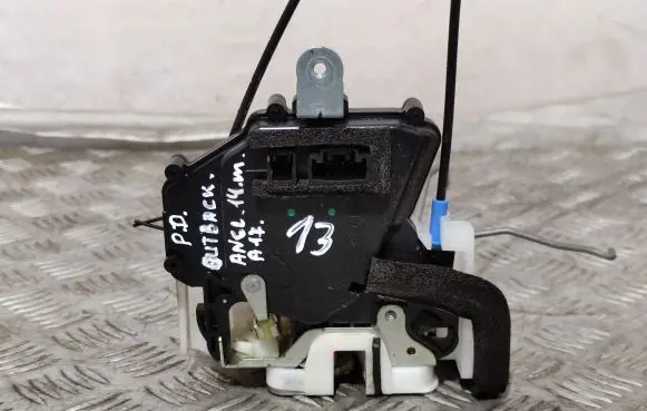 Subaru Outback Front door lock G32R