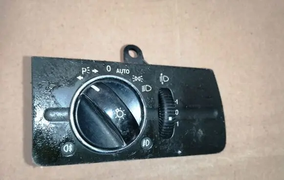 Mercedes-Benz E W211 Light switch 2115450904