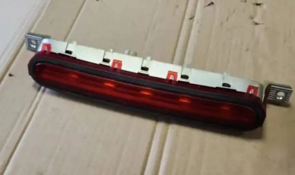 Toyota Corolla Verso E121 Third/center stoplight