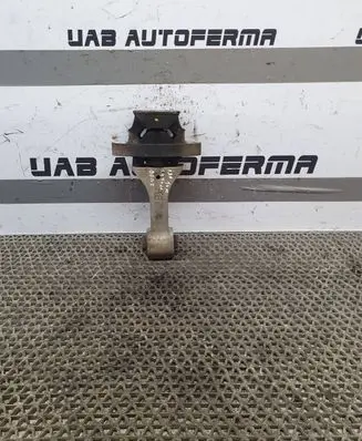 Hyundai i30 Engine mount bracket 21950A5100