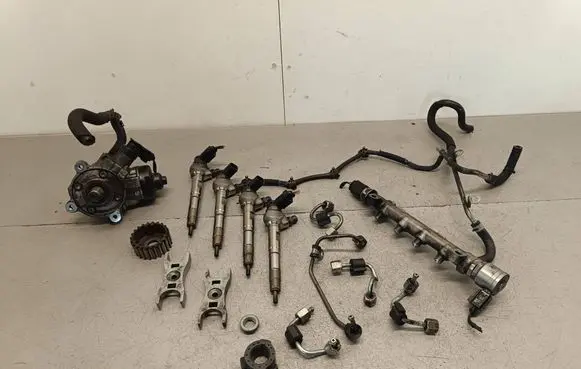 Volkswagen Touran III Fuel injection system set 