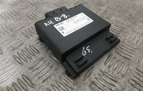 Audi A4 S4 B8 8K Voltage converter/converter module 8K0959663