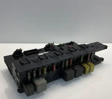 Mercedes-Benz E W211 SAM control unit 2115456501 5DK00804726 A2115456501
