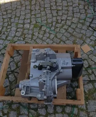 Renault Kangoo II Manual 5 speed gearbox JB1S136