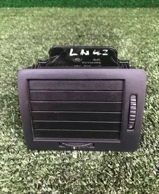 Skoda Fabia Mk1 (6Y) Dash center air vent grill 6Y0819701WLX