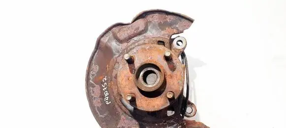Toyota Yaris Front wheel hub
