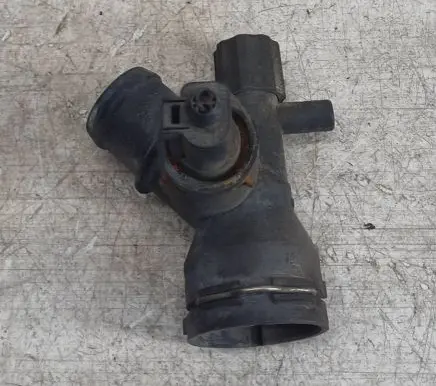 Volkswagen Touran I Engine coolant pipe/hose 1K0122291D