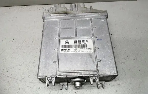 Volkswagen PASSAT B5 Engine control unit/module 028906021GL 0281001656