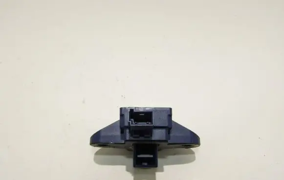 Mercedes-Benz E W212 Airbag deployment crash/impact sensor A2128205026