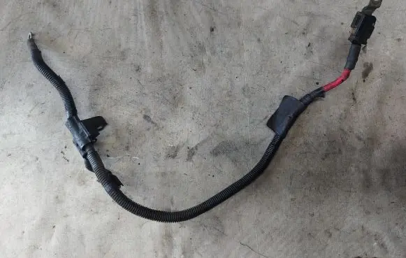 Ford Galaxy Positive cable (battery)