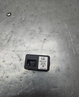 Opel Zafira A Electric window control switch 13363401 2304040920 90561086