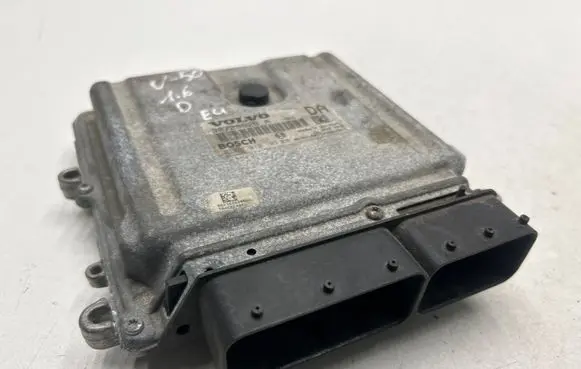 Volvo V50 Engine control unit/module 30729826A 1039S12418 0281012103