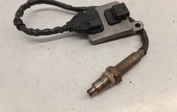 Mercedes-Benz Sprinter W906 Lambda probe sensor A0009058411 0009058411 A3C01067400608