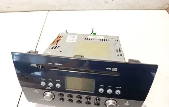 Radio/CD/DVD/GPS head unit