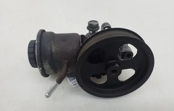 Toyota Corolla Verso AR10 Power steering pump 4431005120