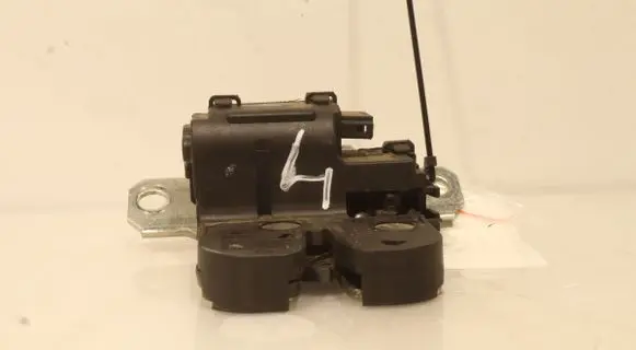Opel Insignia A Tailgate/trunk/boot lock/catch/latch 13253732