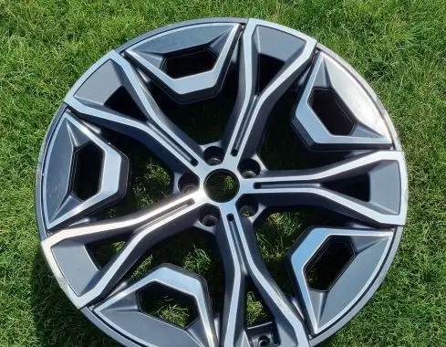 BMW iX R22 alloy rim 5A02658 5A02659