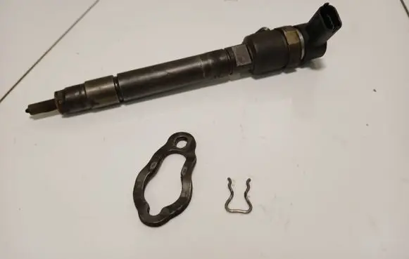 Volvo V50 Fuel injector 0445110251 30750283 1403