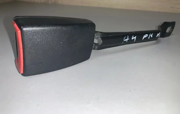 Audi A4 S4 B5 8D Front seatbelt buckle 3D0857755B