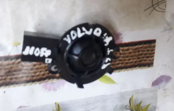 Volvo V50 Subwoofer speaker 30775409 08W42