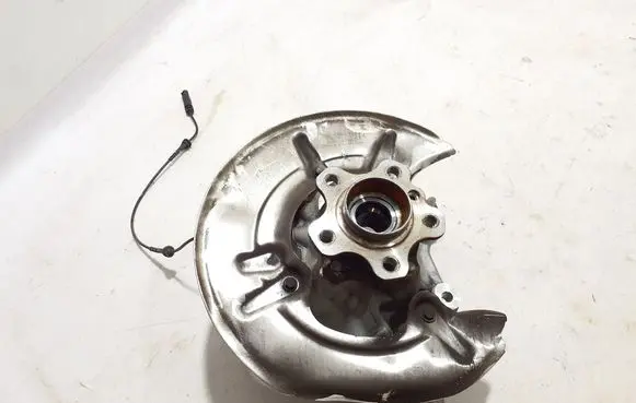 BMW i5 G60 Rear wheel hub 6898366