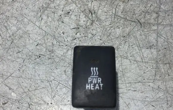 Toyota Auris E180 Windscreen/window heater switch 8729002030