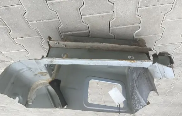 Battery tray