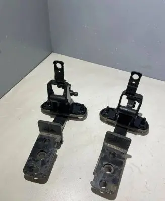 Volvo V70 Tailgate/trunk/boot hinge 31218236 31218235