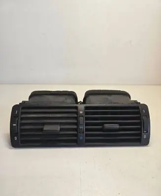BMW X3 E83 Dash center air vent grill 8391179