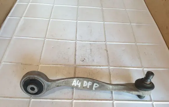 Audi A4 S4 B5 8D Front lower control arm/wishbone