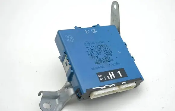 Lexus IS 220D-250-350 Light module LCM 8994053010 10R021658 0319000530