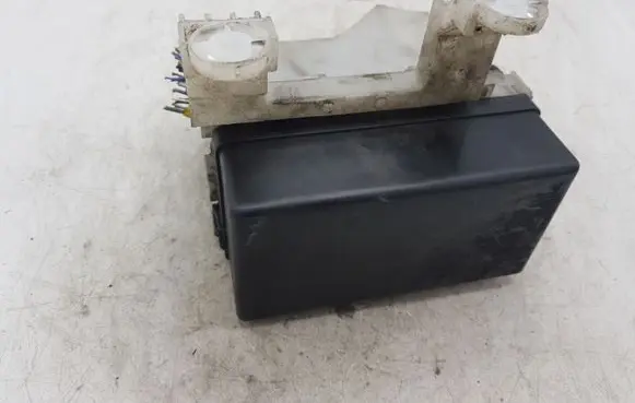 Nissan X-Trail T30 Fuse module NOCODE