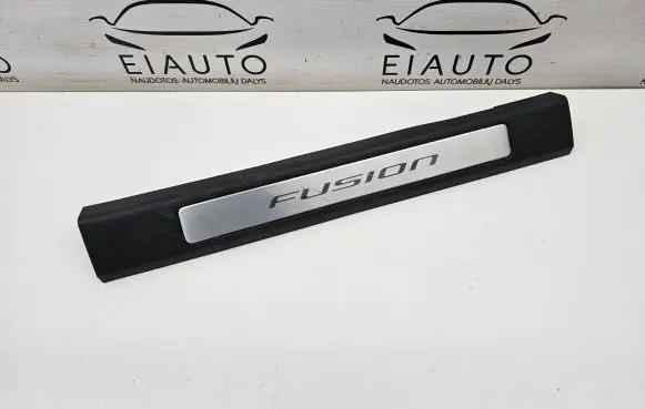 Ford Fusion II Front sill trim cover DS73F13201G