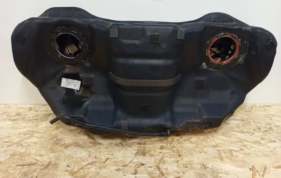 Maserati Ghibli Fuel tank A069993 06700304190
