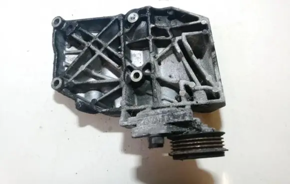 Audi A4 S4 B6 8E 8H Engine mounting bracket 038260885c