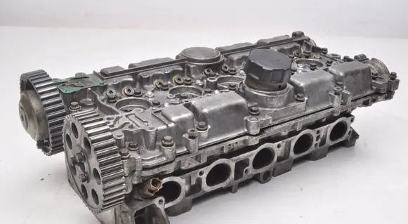 Volvo V70 Engine head 1001837