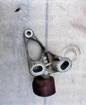 Audi A4 S4 B8 8K Engine mount bracket 8K0199343C