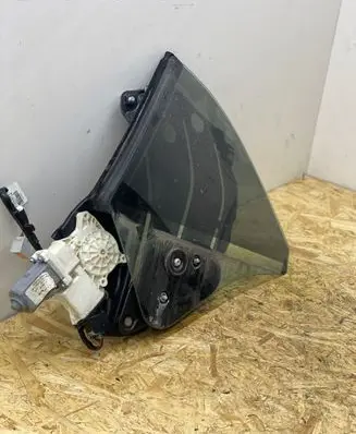 Ford Mustang VI Sliding door window/glass FR3B7629865A